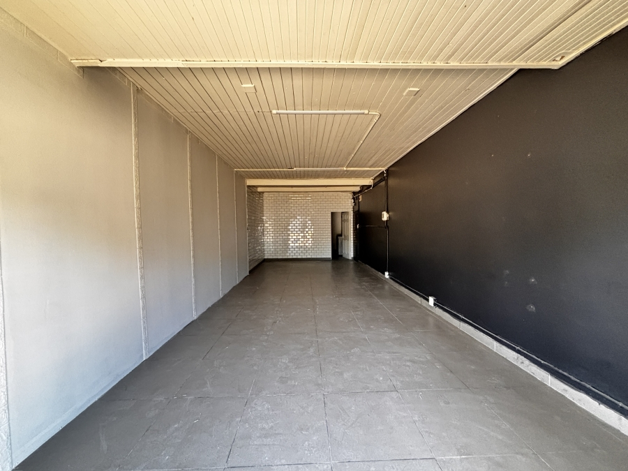 To Let commercial Property for Rent in De Kuilen Western Cape